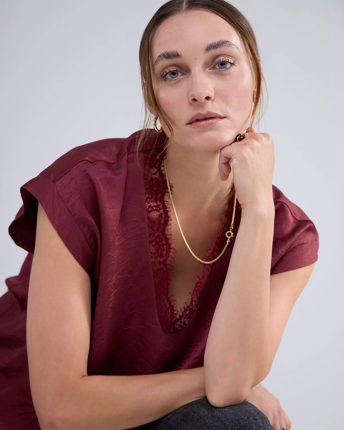 Summum Tops & T-Shirts<Mouwloze top met kanten V-hals