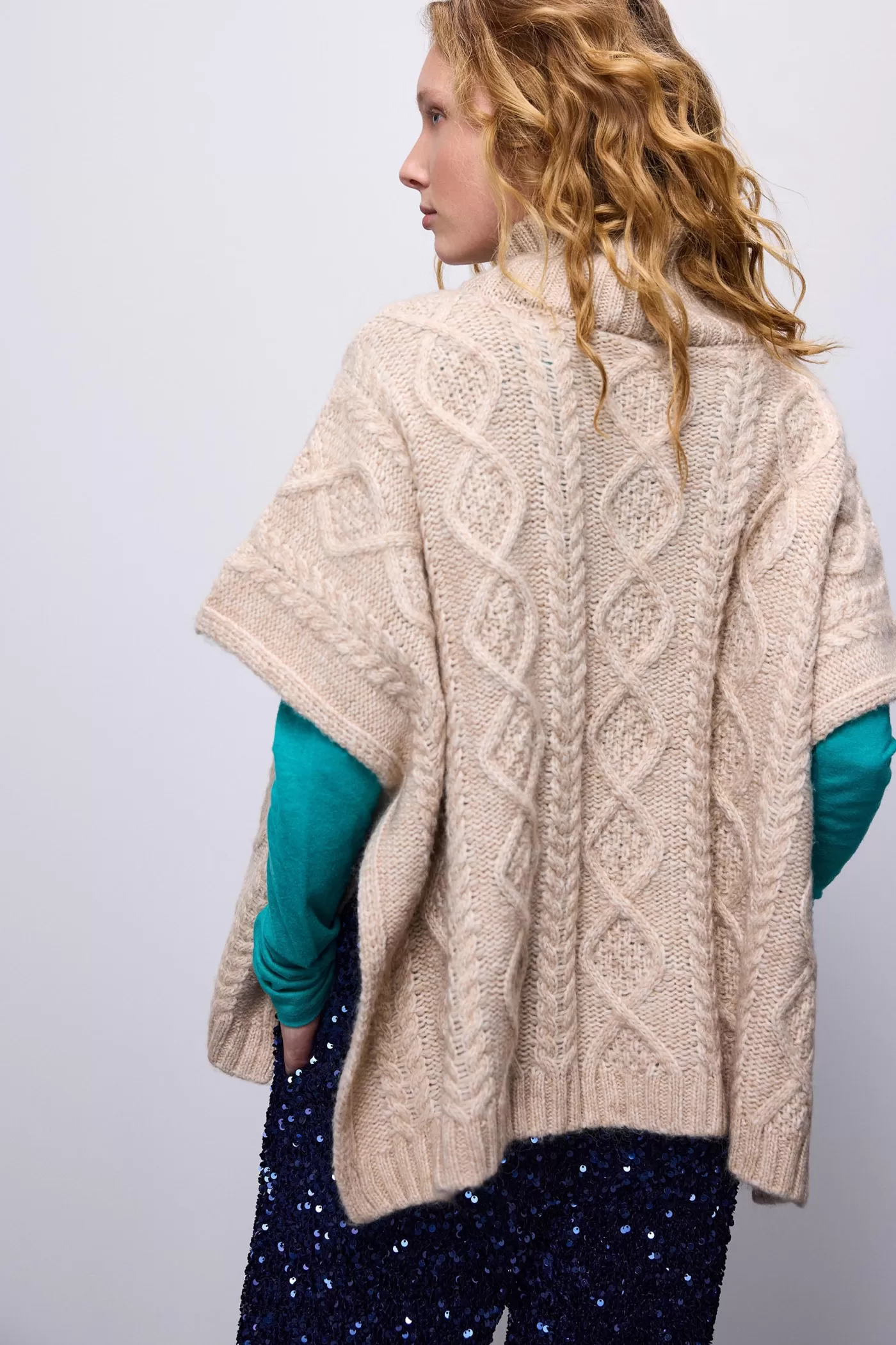 Summum Truien & Vesten<Poncho met col