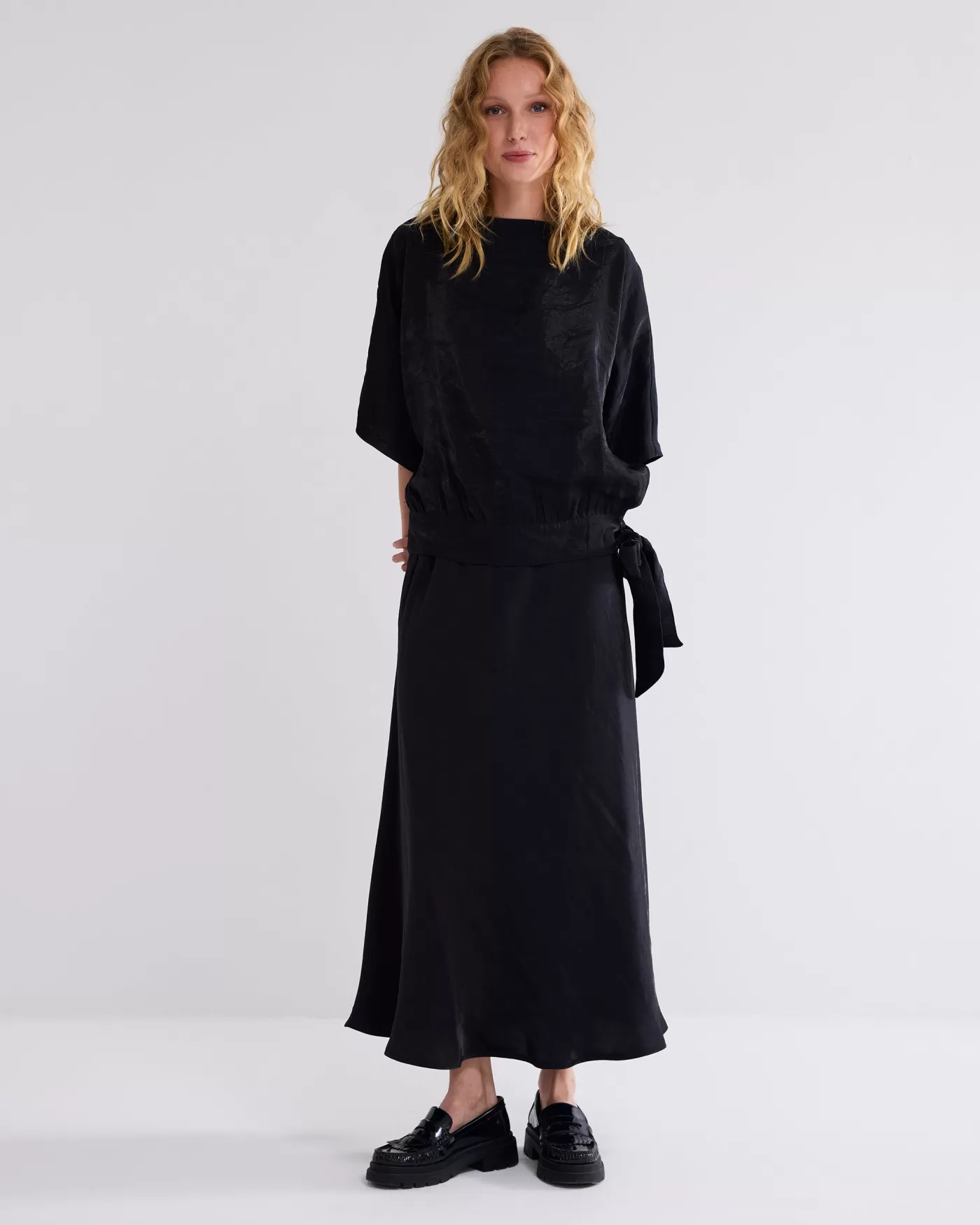 rok_met_glans_115386.webp Summum Rokken<Rok met glans