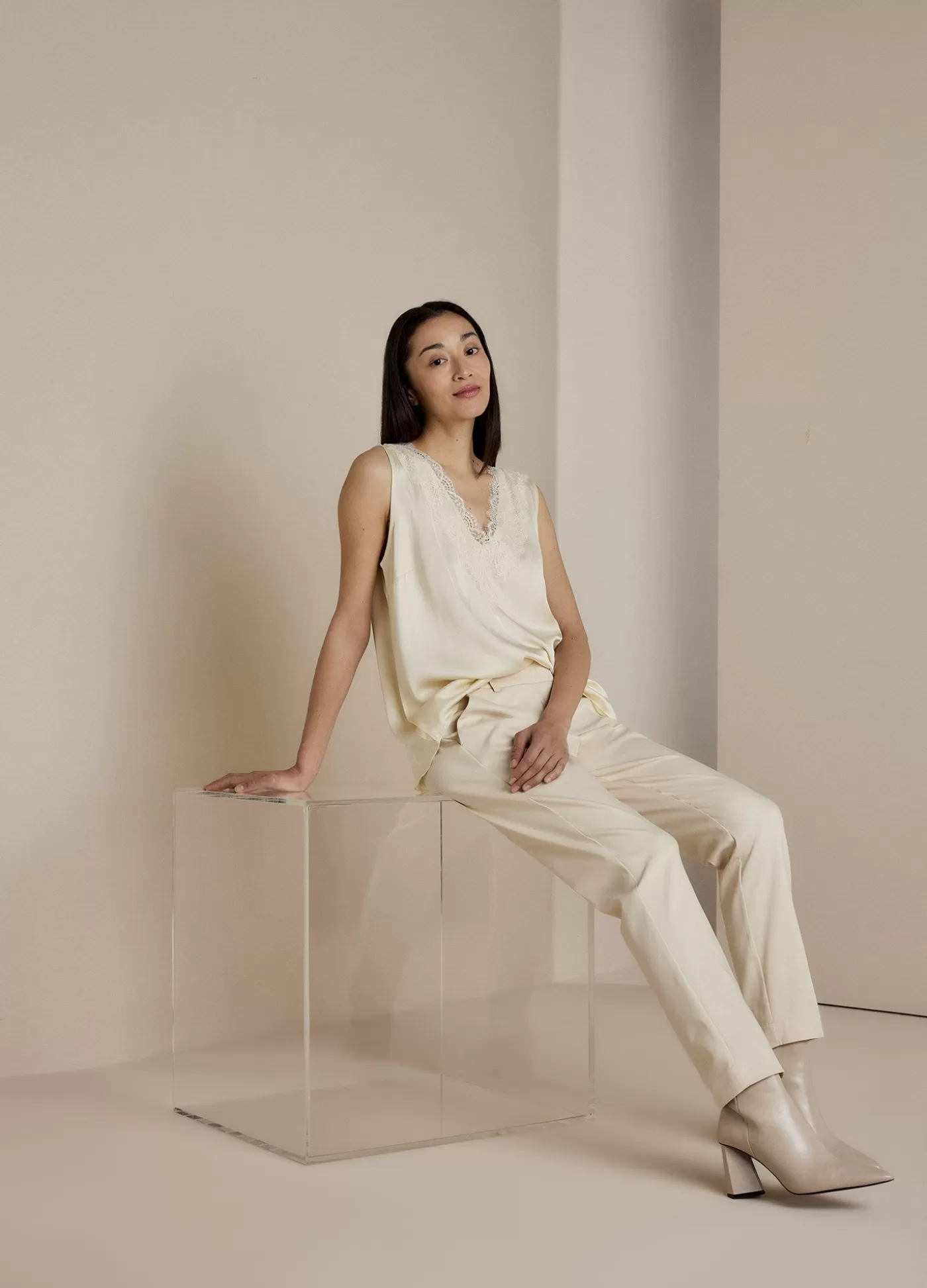 Summum Basics | Tops & T-Shirts<Satijnen top met kant